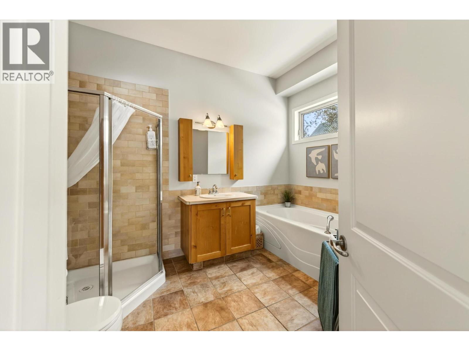 1500 Quartz Crescent, Golden, British Columbia  V0A 1H3 - Photo 35 - 10375791