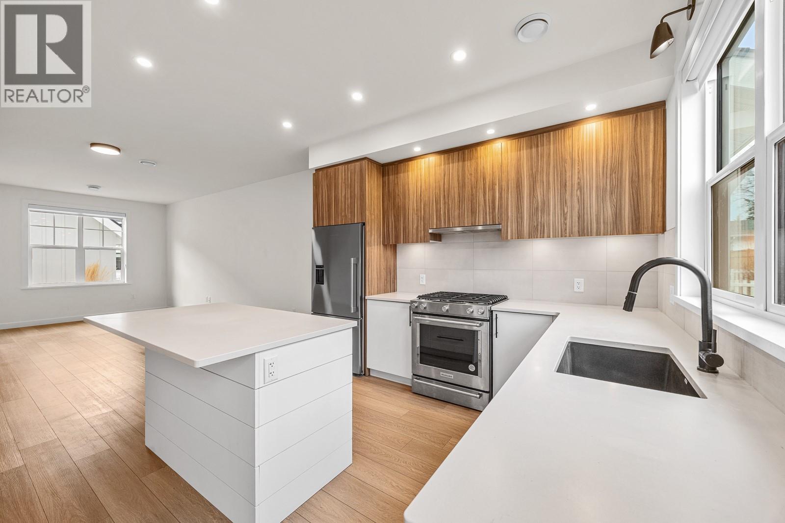 1308 Cedar Street Unit# 6, Okanagan Falls, British Columbia  V0H 1R4 - Photo 3 - 10375252