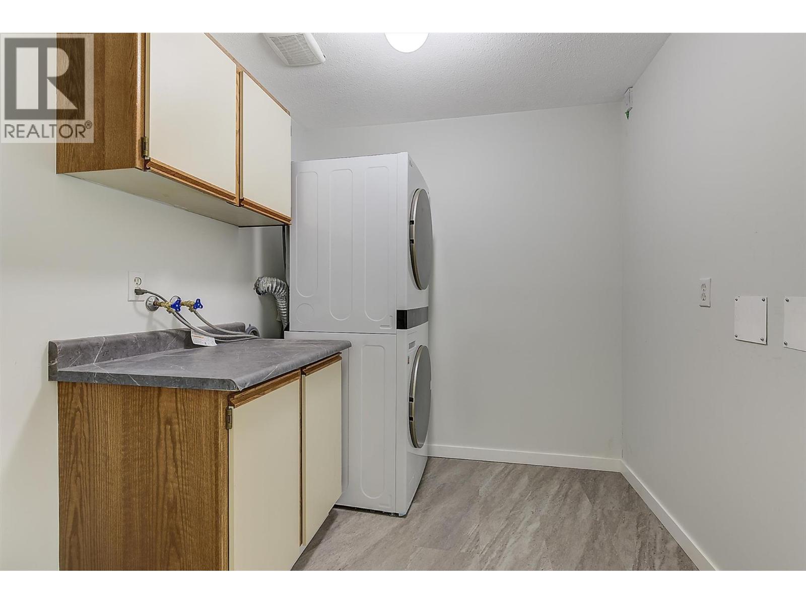 1534 Lawrence Avenue Unit# 203, Kelowna, British Columbia  V1Y 6M8 - Photo 15 - 10375568