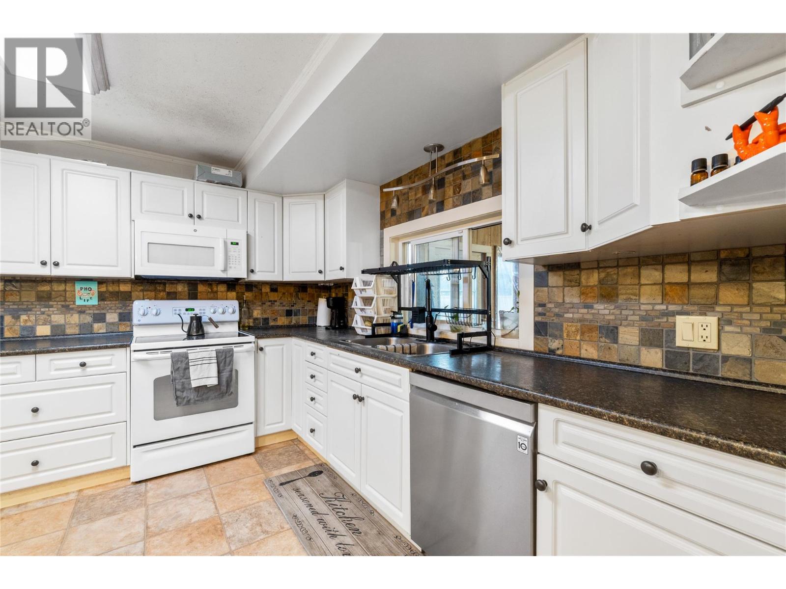 315 Bass Avenue, Enderby, British Columbia  V0E 1V0 - Photo 30 - 10375428