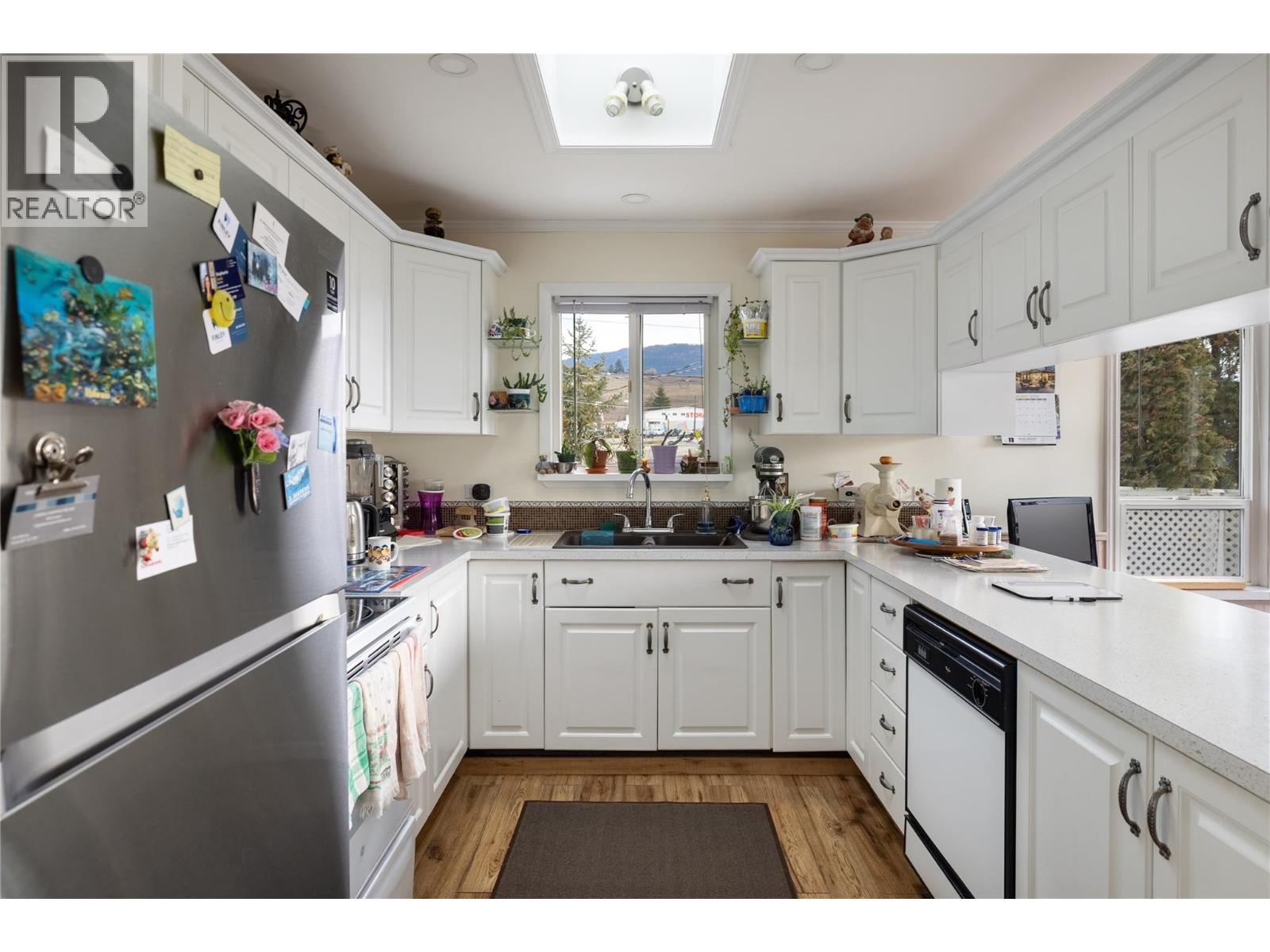 6292 Stickle Road, Vernon, British Columbia  V1B 3R2 - Photo 16 - 10375900