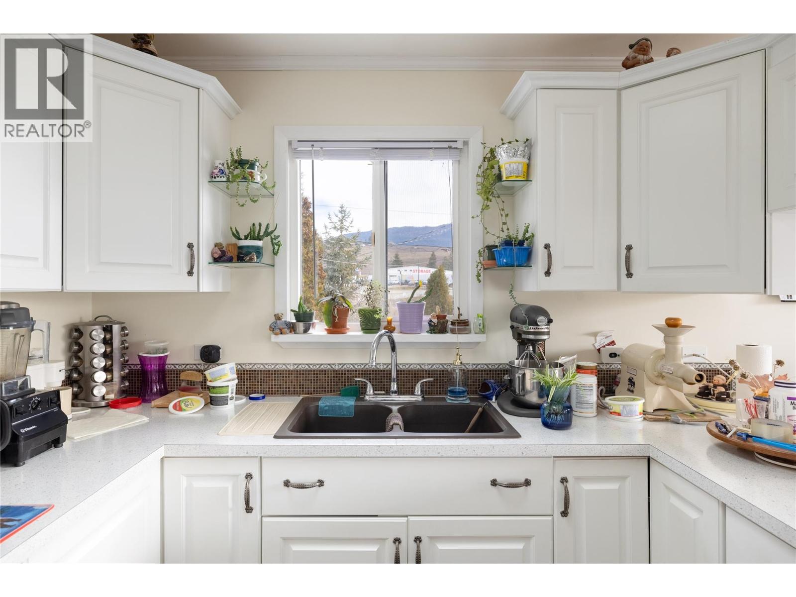 6292 Stickle Road, Vernon, British Columbia  V1B 3R2 - Photo 17 - 10375900