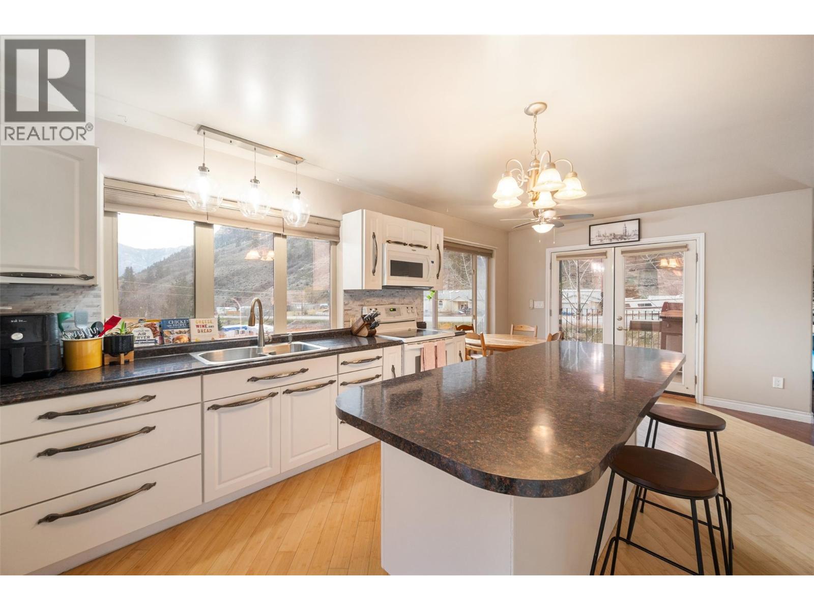 1436 Main Street, Keremeos, British Columbia  V0X 1N6 - Photo 16 - 10375895