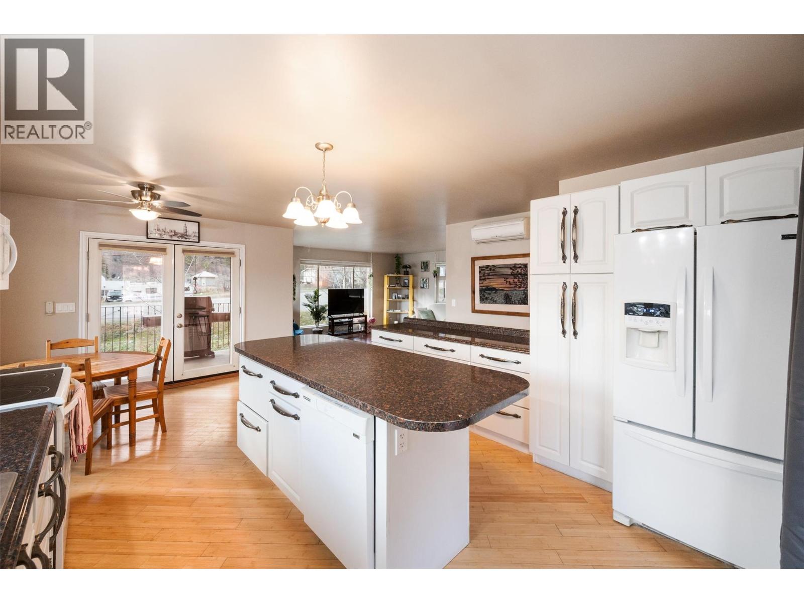 1436 Main Street, Keremeos, British Columbia  V0X 1N6 - Photo 17 - 10375895