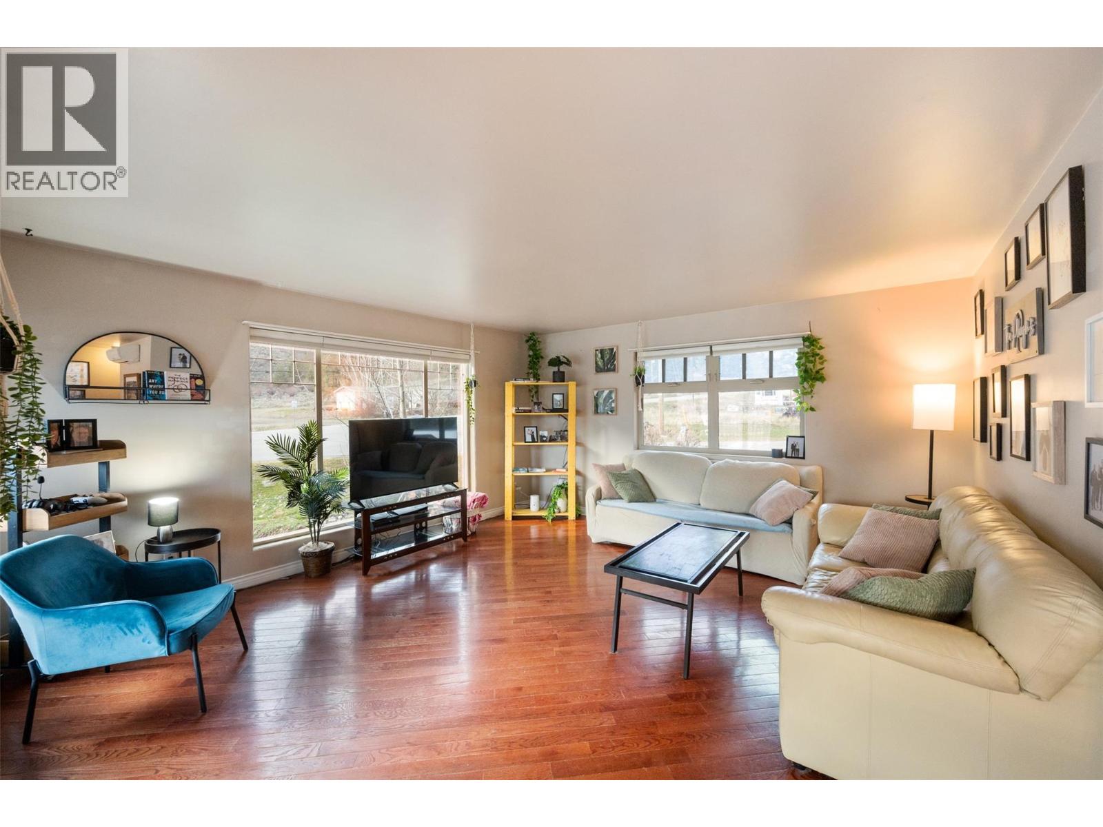 1436 Main Street, Keremeos, British Columbia  V0X 1N6 - Photo 5 - 10375895