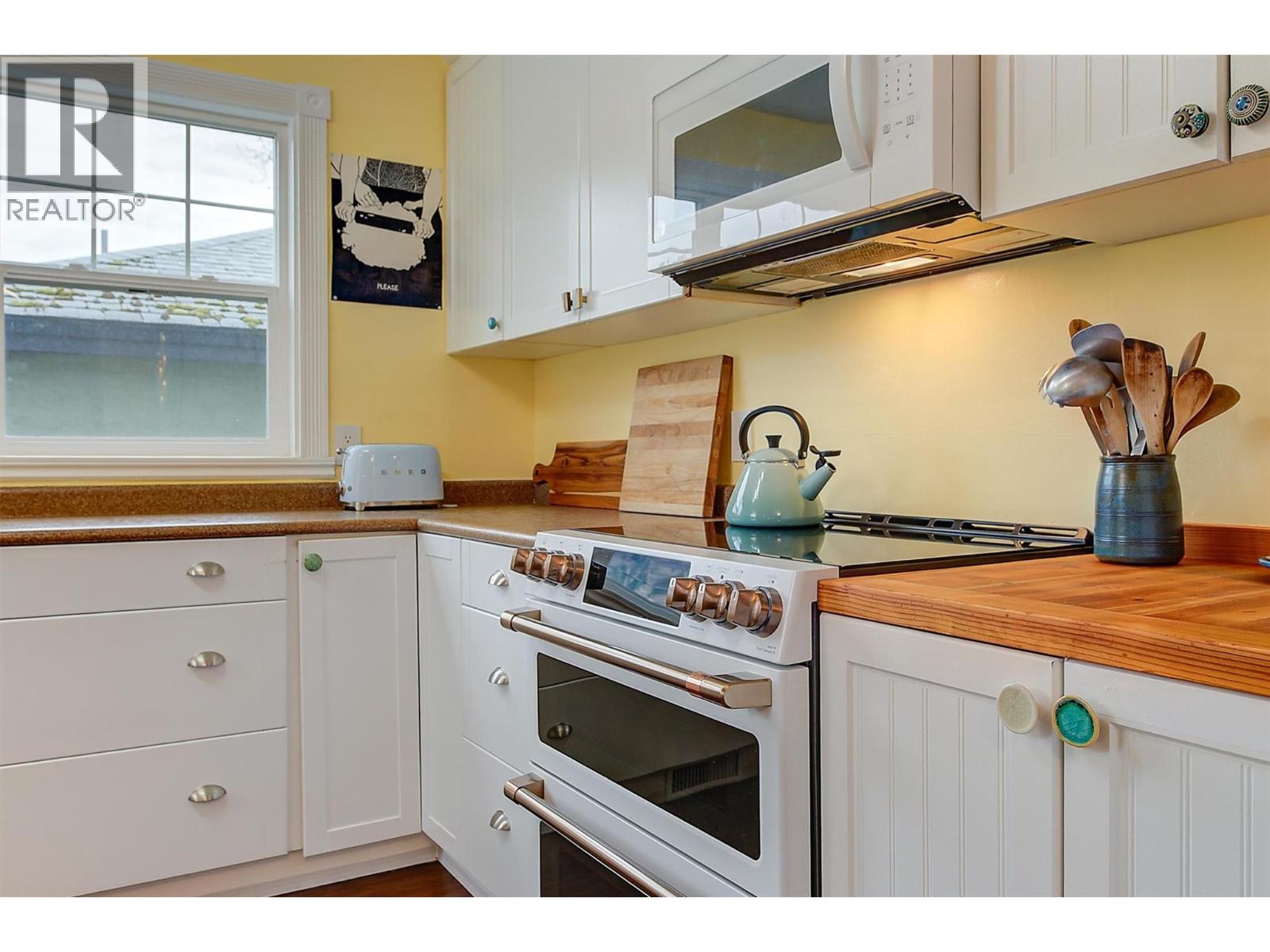 640 Roanoke Avenue, Kelowna, British Columbia  V1Y 7K8 - Photo 34 - 10375866