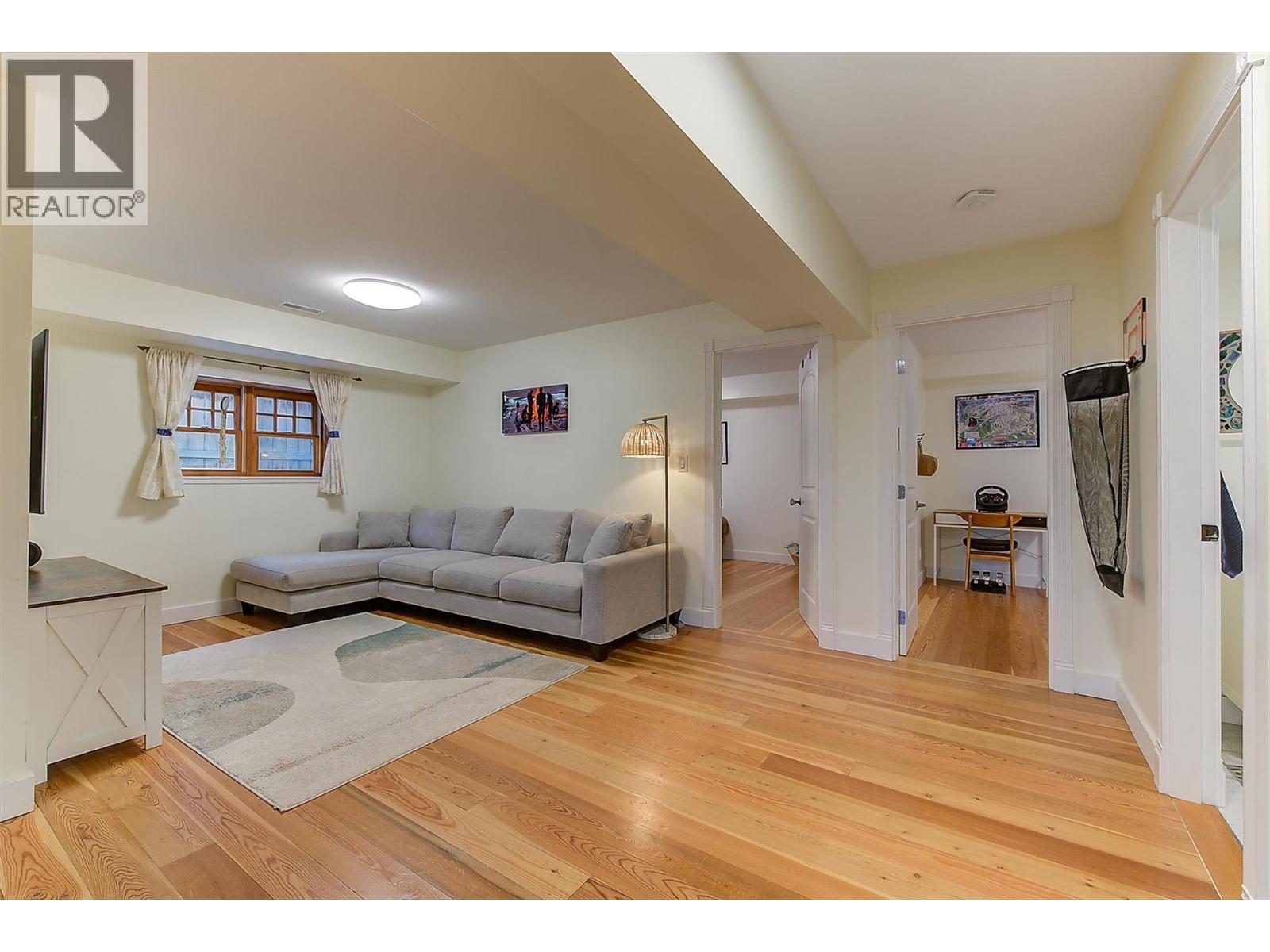 640 Roanoke Avenue, Kelowna, British Columbia  V1Y 7K8 - Photo 41 - 10375866