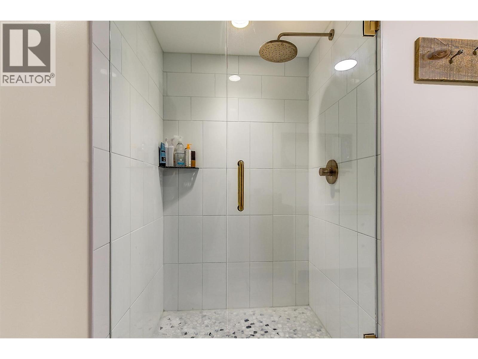 640 Roanoke Avenue, Kelowna, British Columbia  V1Y 7K8 - Photo 45 - 10375866