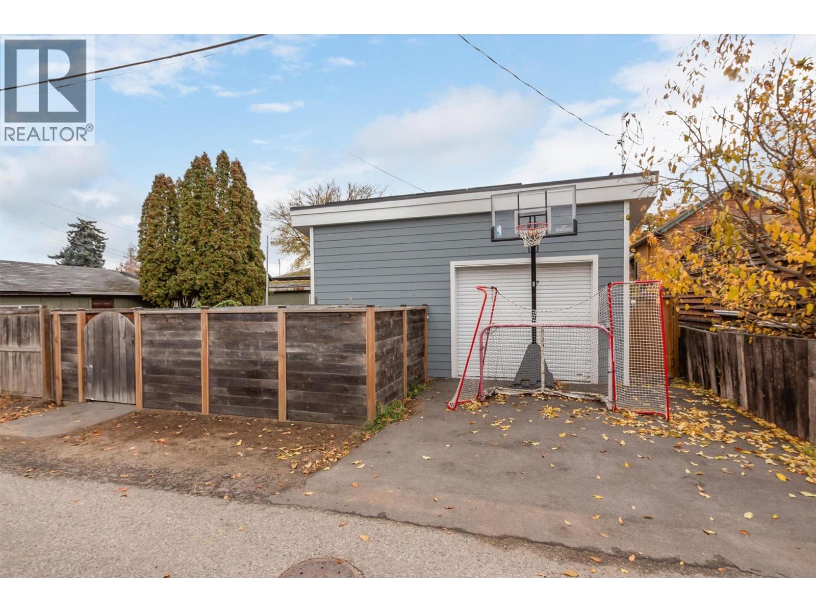 640 Roanoke Avenue, Kelowna, British Columbia  V1Y 7K8 - Photo 64 - 10375866