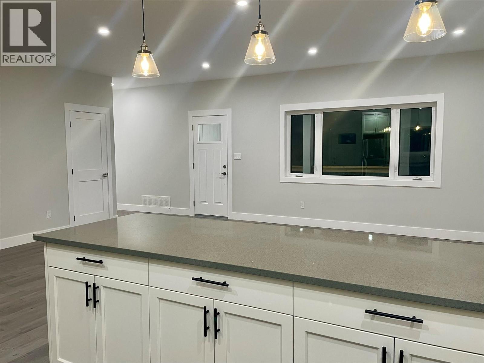 160 3rd Avenue, Christina Lake, British Columbia  V0H 1E0 - Photo 10 - 10375864