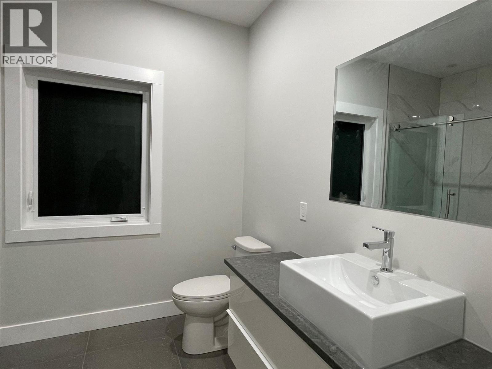 160 3rd Avenue, Christina Lake, British Columbia  V0H 1E0 - Photo 12 - 10375864