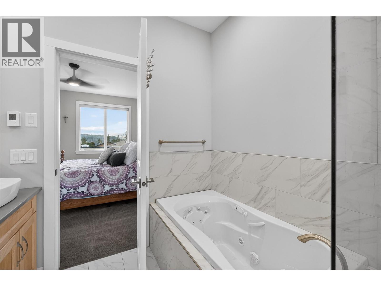 2715 Golf Course Drive Unit# #6, Blind Bay, British Columbia  V0E 1H1 - Photo 15 - 10375170