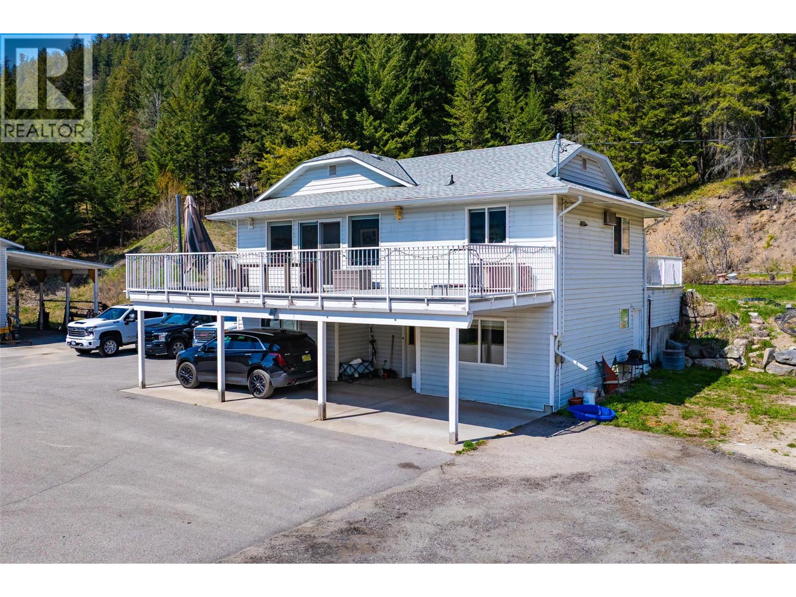 7114 Goshawk Road, Kelowna, British Columbia  V1P 1H9 - Photo 4 - 10375742