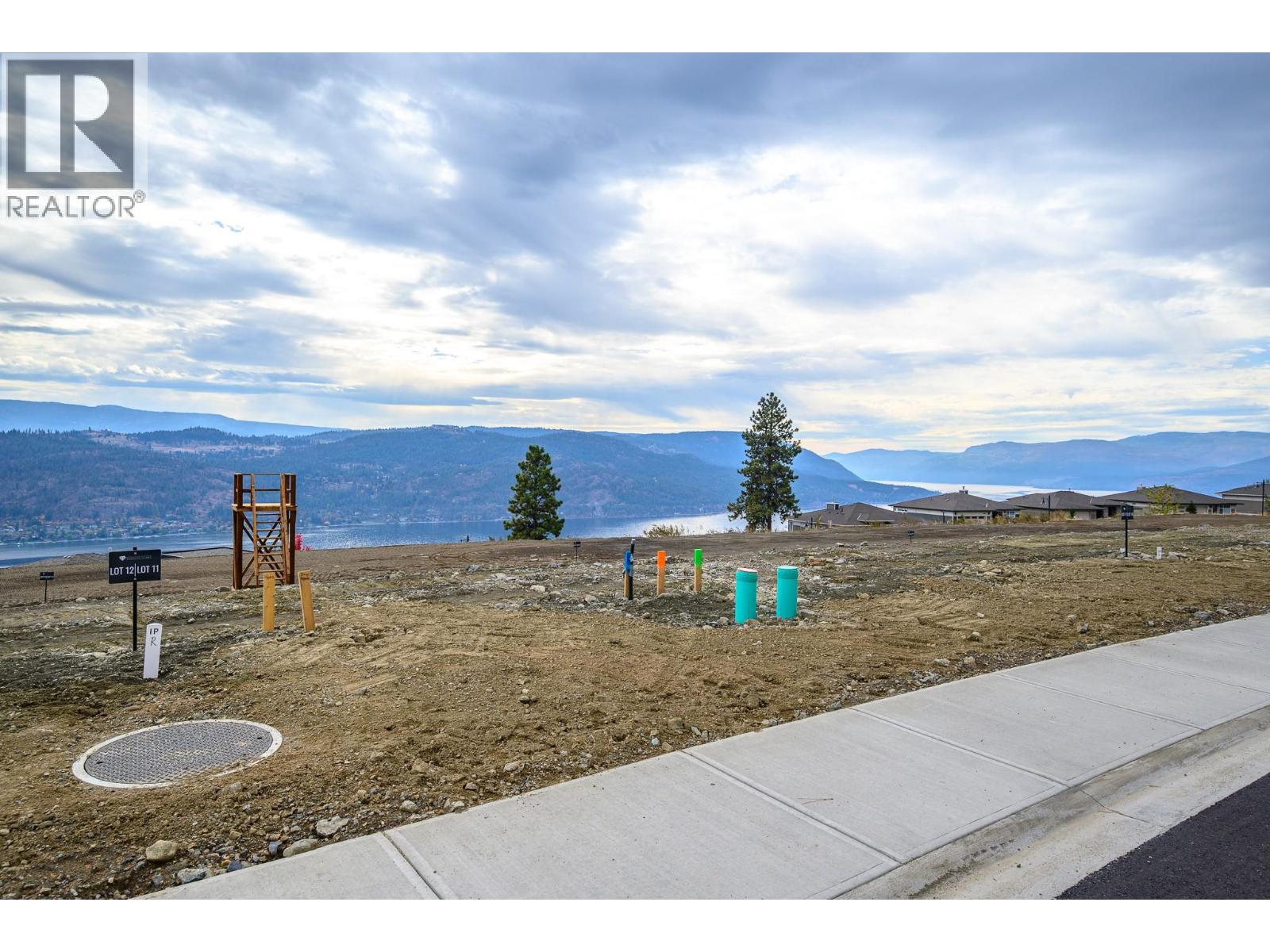 9240 Morning Glory Place, Vernon, British Columbia  V1H 0B6 - Photo 3 - 10375642