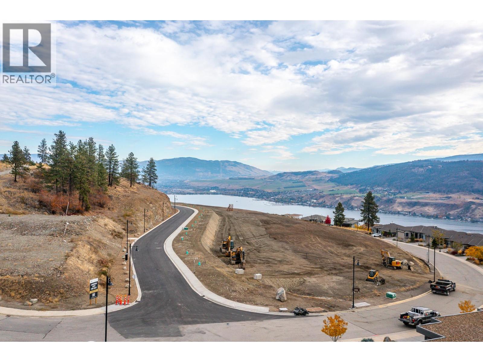 9228 Morning Glory Place, Vernon, British Columbia  V1H 0B6 - Photo 3 - 10375641