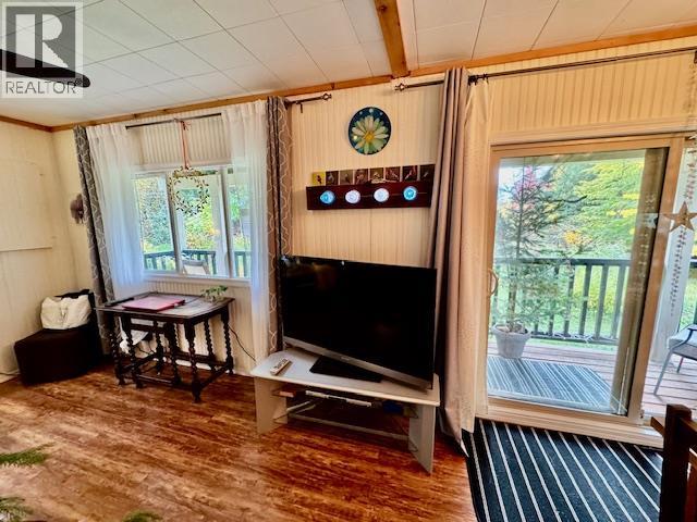 7812 6 Highway, Fauquier, British Columbia  V0G 1K0 - Photo 12 - 10369058