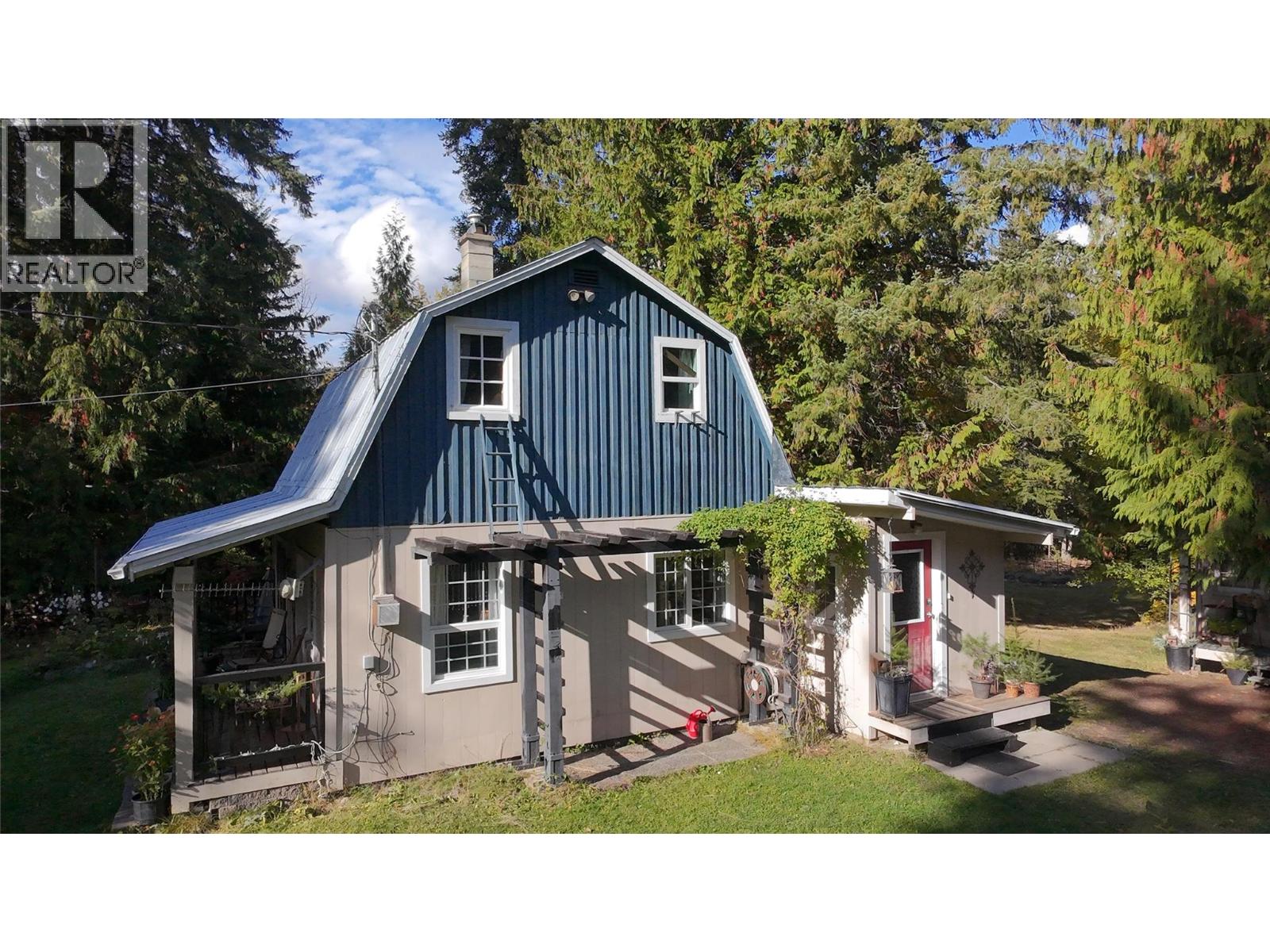 7812 6 Highway, Fauquier, British Columbia  V0G 1K0 - Photo 2 - 10369058