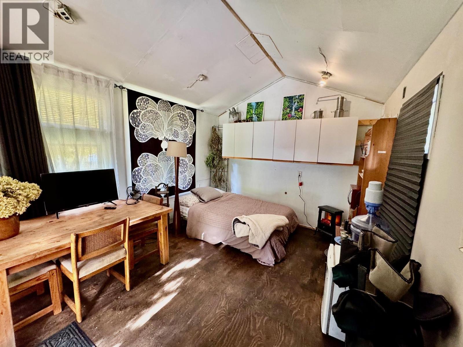 7812 6 Highway, Fauquier, British Columbia  V0G 1K0 - Photo 29 - 10369058