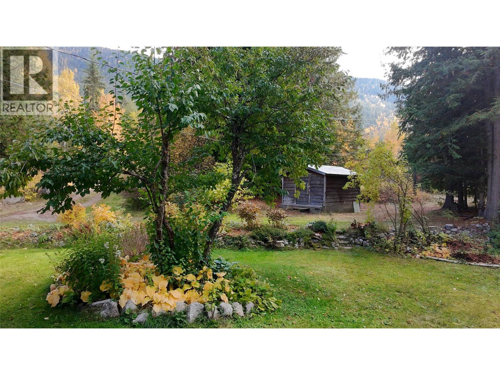7812 6 Highway, Fauquier, British Columbia  V0G 1K0 - Photo 39 - 10369058