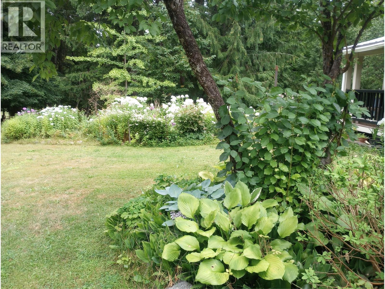 7812 6 Highway, Fauquier, British Columbia  V0G 1K0 - Photo 49 - 10369058