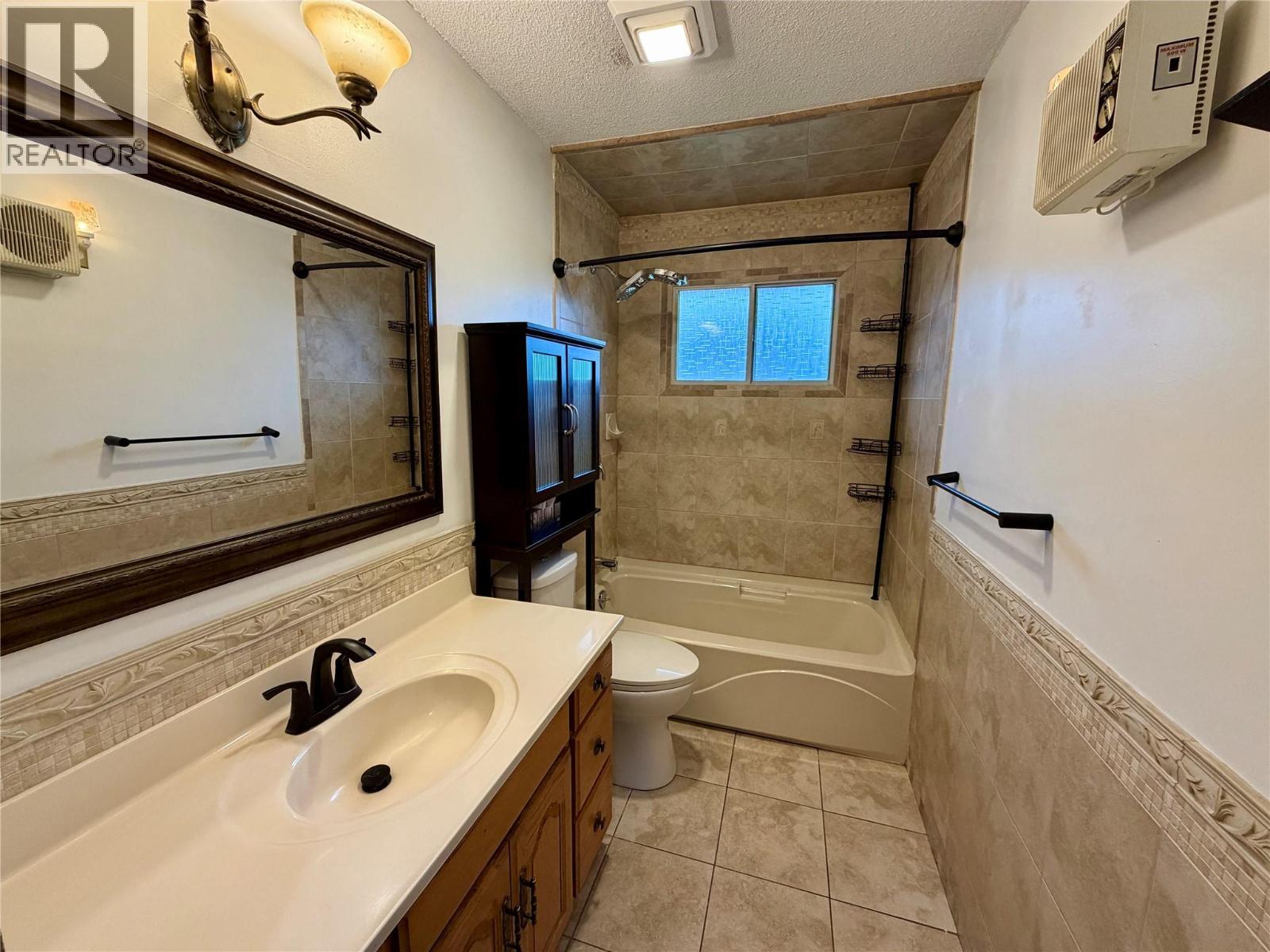 606 Spruce Street, Sicamous, British Columbia  V0E 2V0 - Photo 17 - 10375486