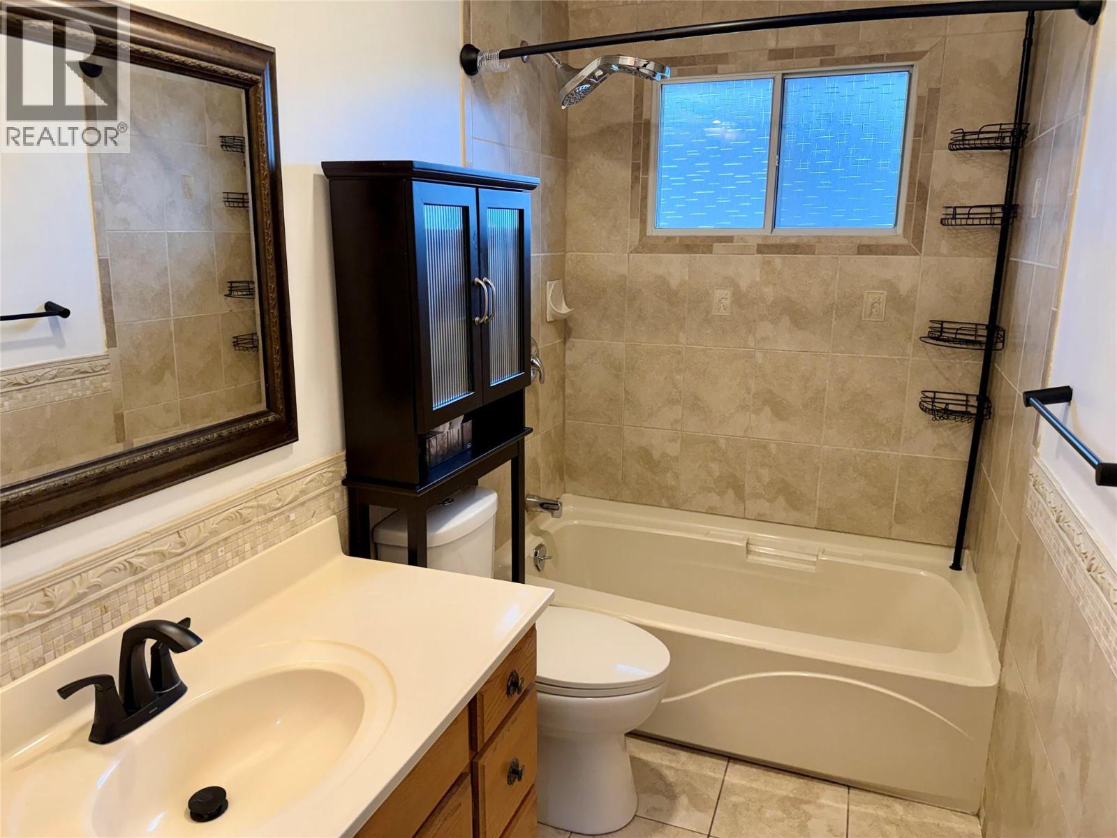 606 Spruce Street, Sicamous, British Columbia  V0E 2V0 - Photo 18 - 10375486