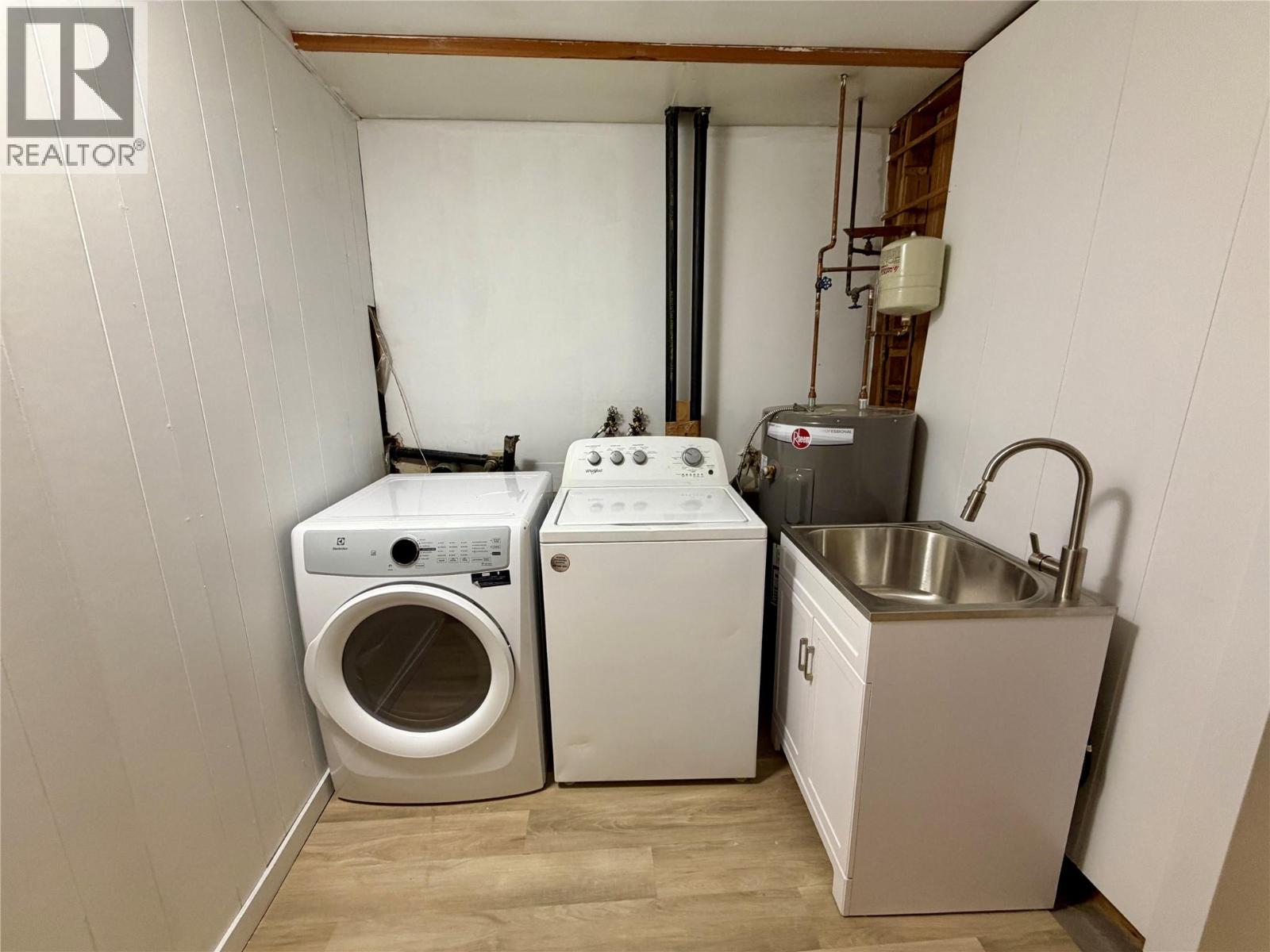 606 Spruce Street, Sicamous, British Columbia  V0E 2V0 - Photo 31 - 10375486