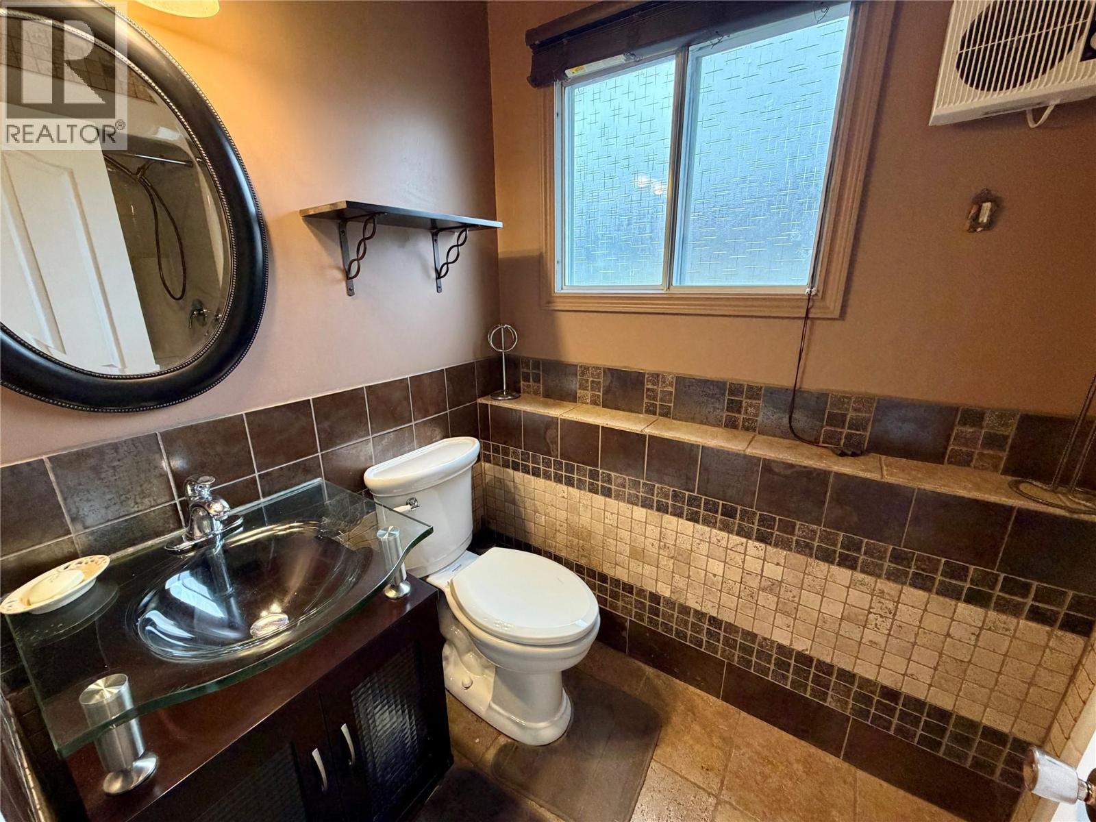 606 Spruce Street, Sicamous, British Columbia  V0E 2V0 - Photo 33 - 10375486