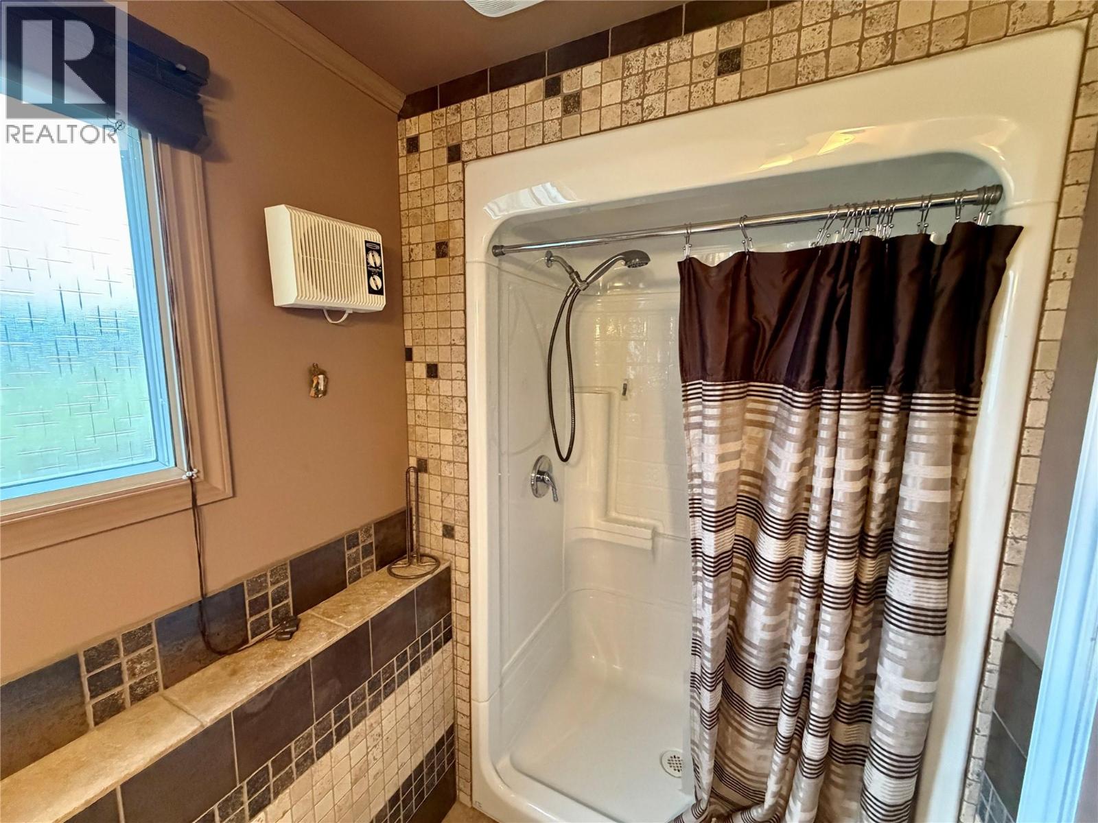 606 Spruce Street, Sicamous, British Columbia  V0E 2V0 - Photo 34 - 10375486