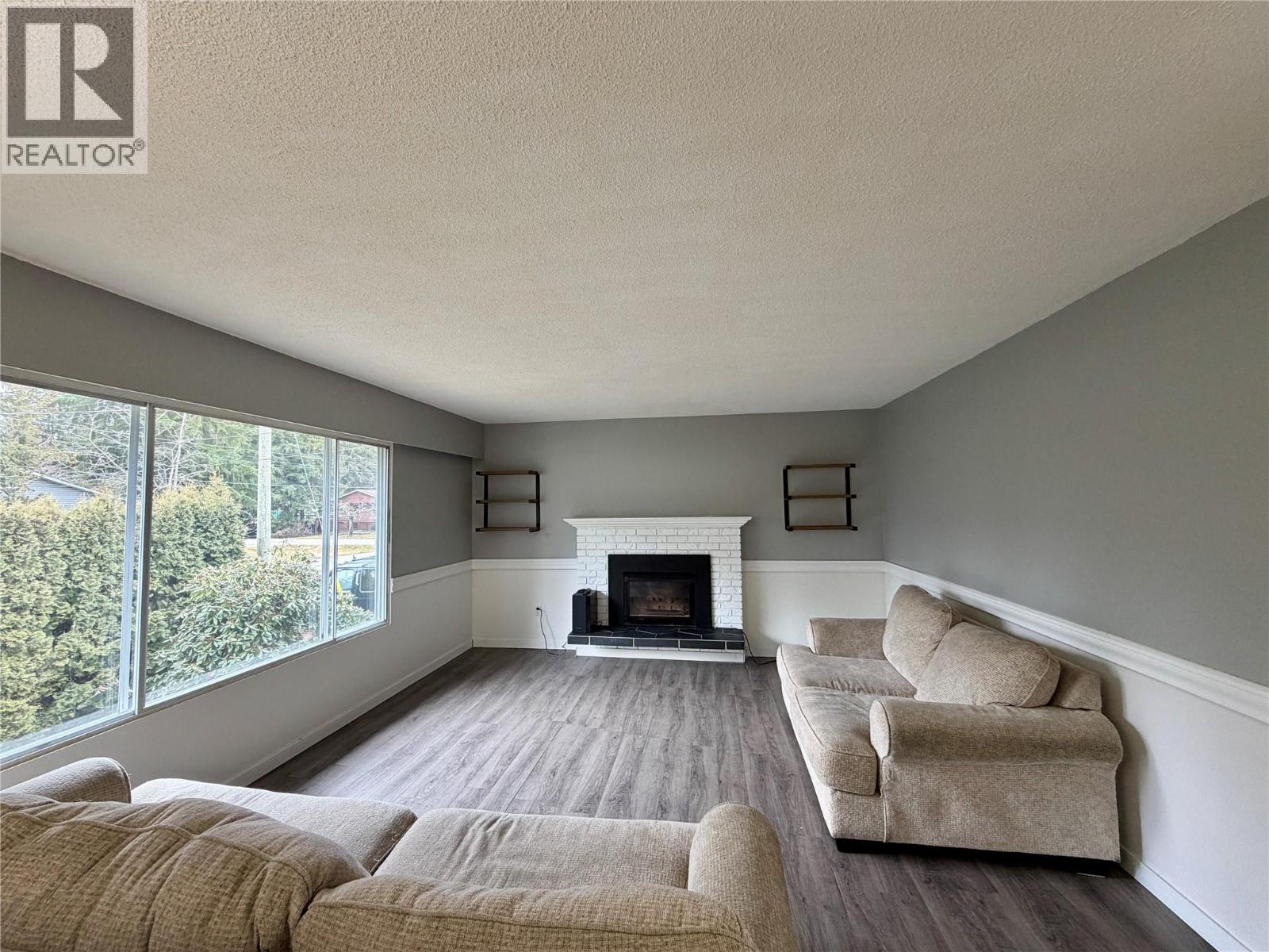 606 Spruce Street, Sicamous, British Columbia  V0E 2V0 - Photo 4 - 10375486