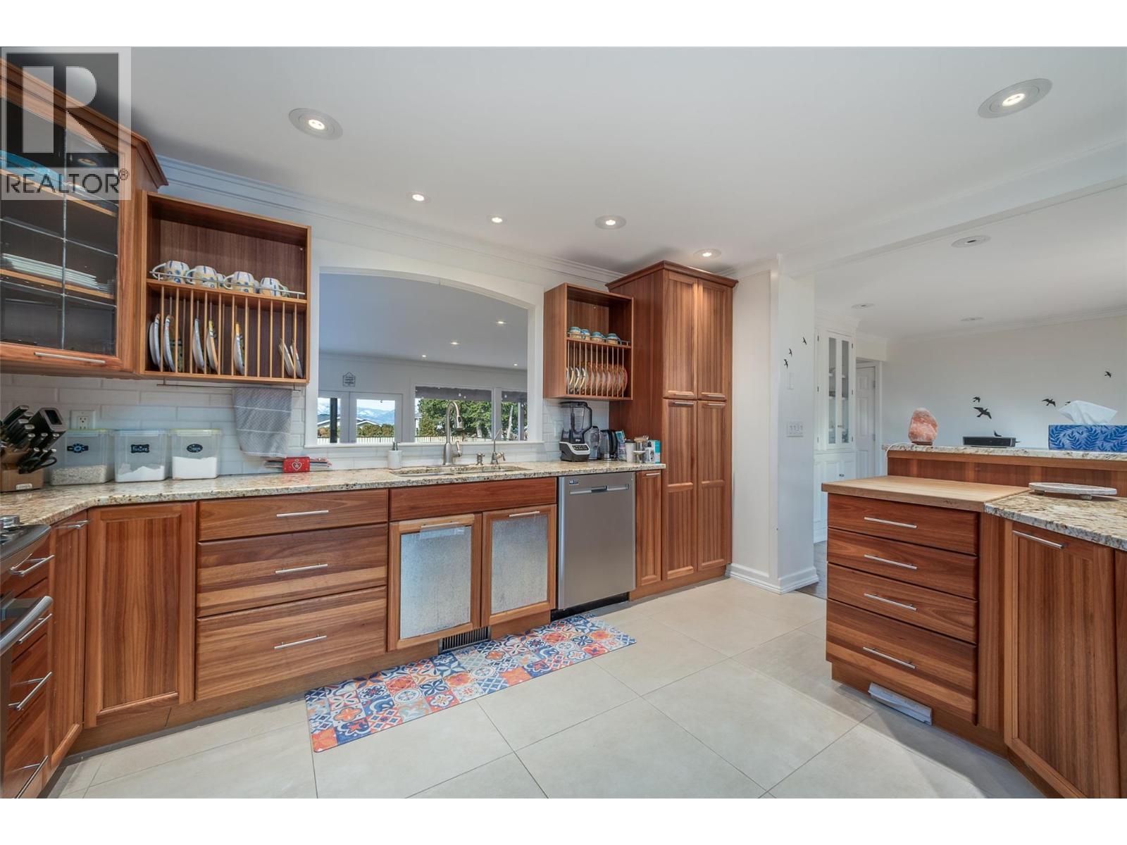 514 Hawes Court, Kelowna, British Columbia  V1W 5C5 - Photo 7 - 10375500