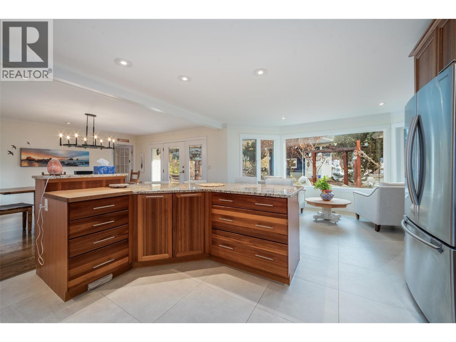 514 Hawes Court, Kelowna, British Columbia  V1W 5C5 - Photo 9 - 10375500