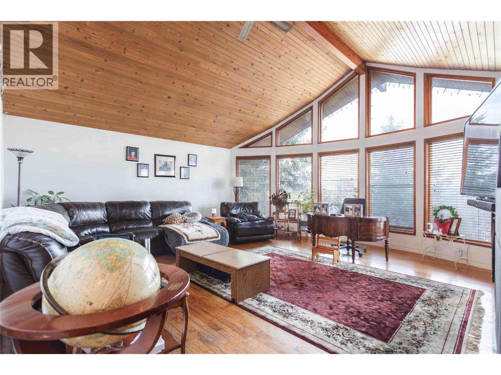 164 Cliffview Drive, Enderby, British Columbia  V4Y 4C1 - Photo 3 - 10375312