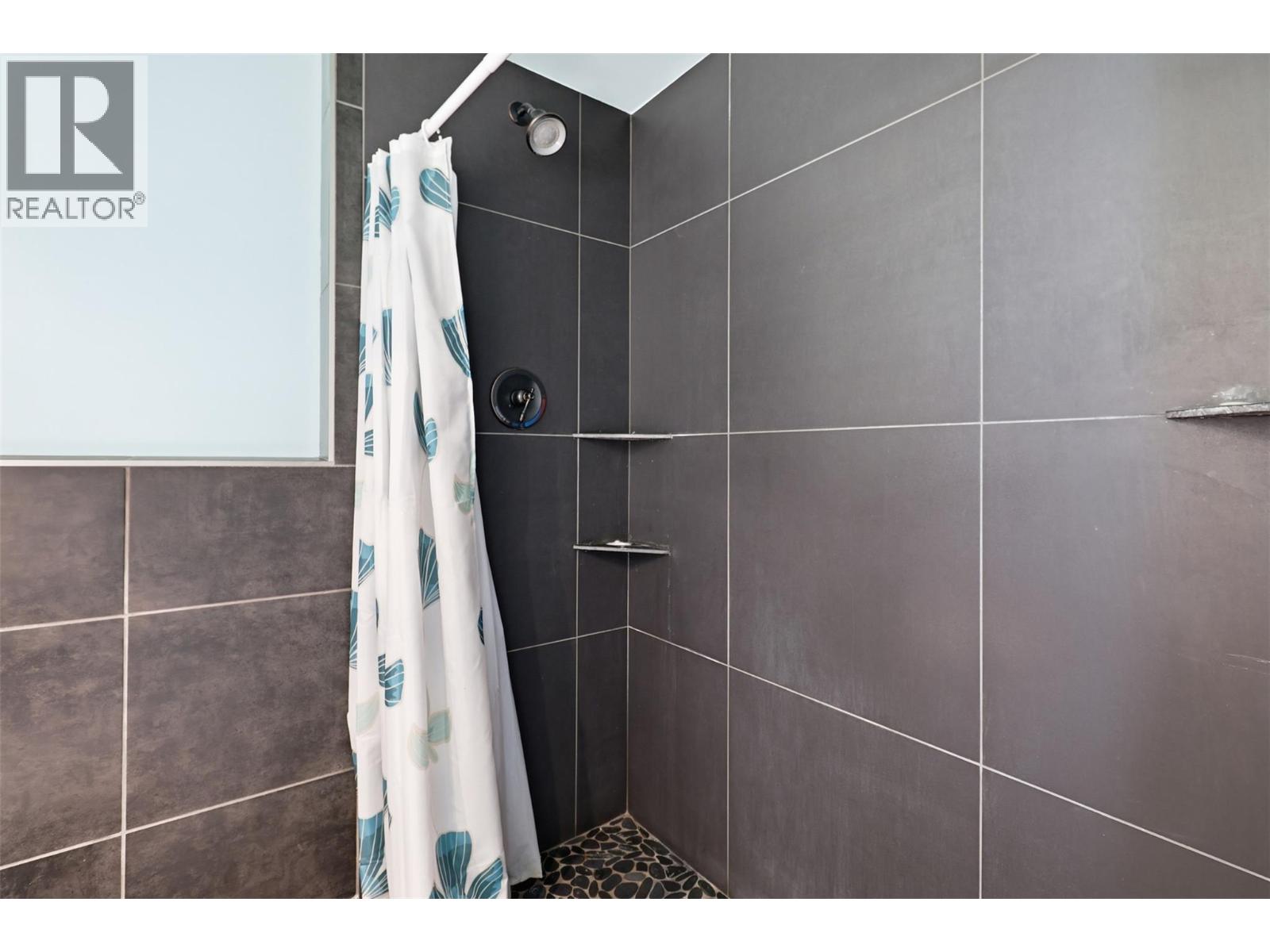 748 Morven Drive, Kamloops, British Columbia  V2B 7T8 - Photo 32 - 10375546