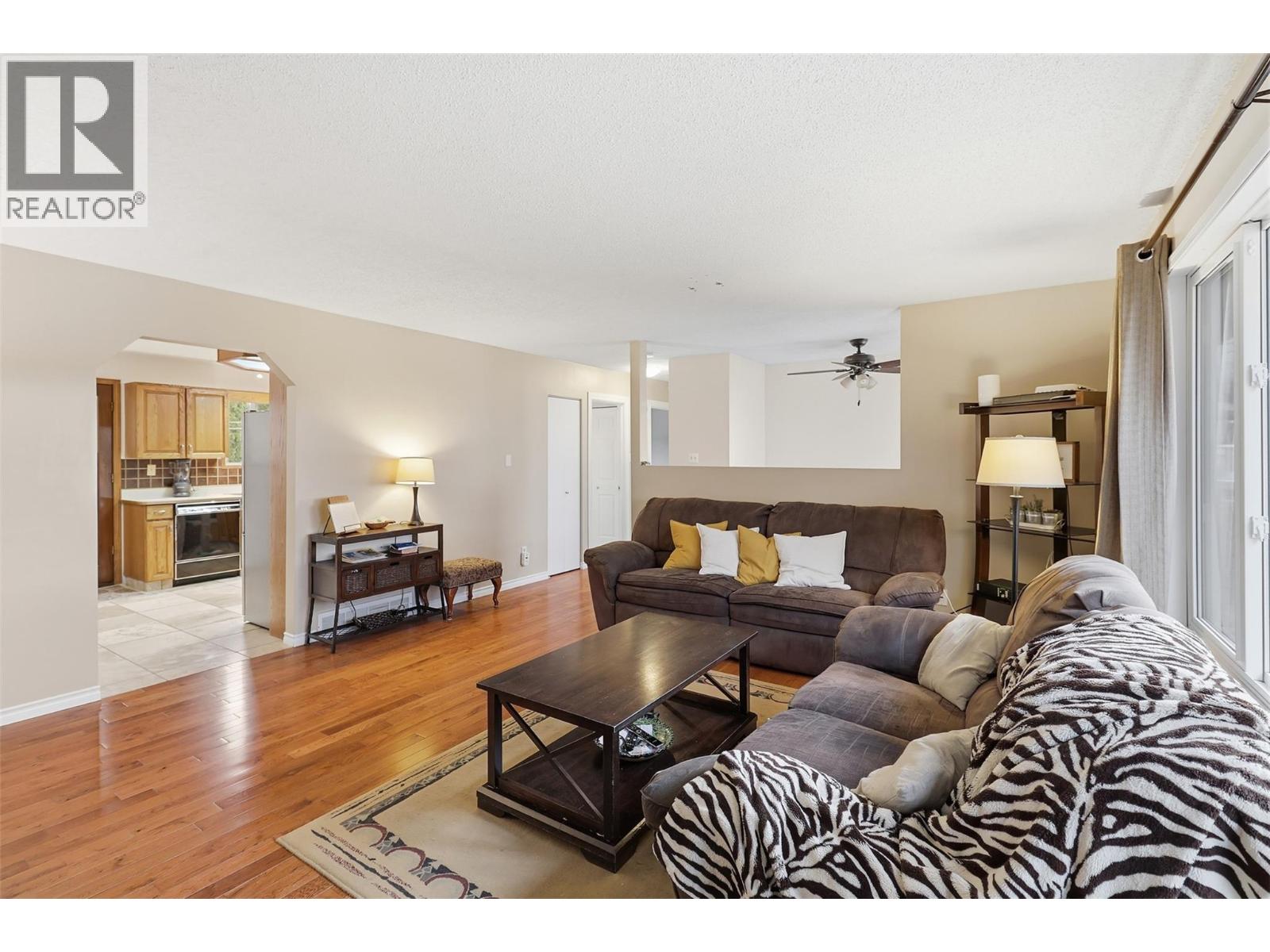 748 Morven Drive, Kamloops, British Columbia  V2B 7T8 - Photo 7 - 10375546