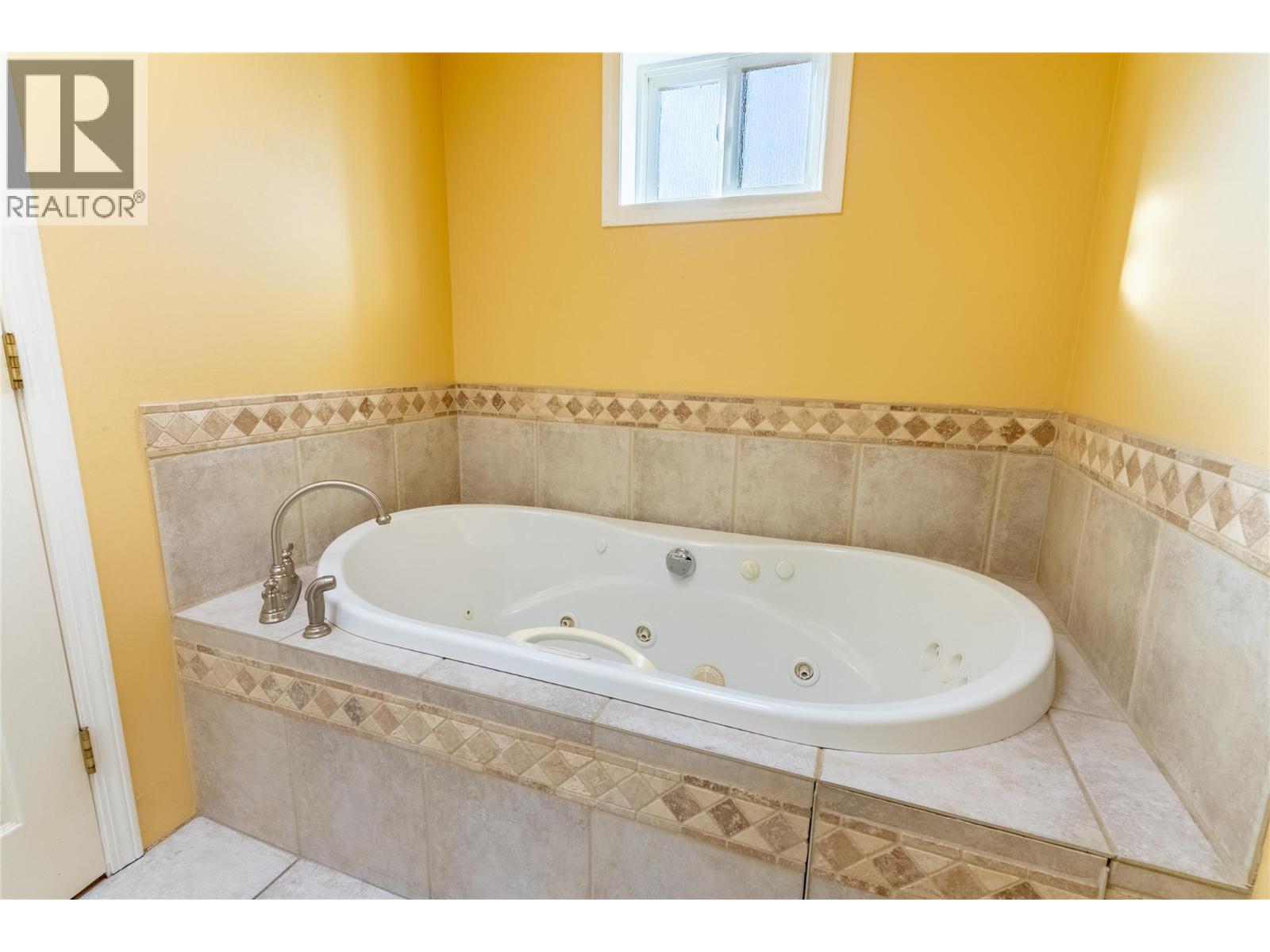 1230 Vista Heights Drive, Ashcroft, British Columbia  V0K 1A0 - Photo 8 - 10375929