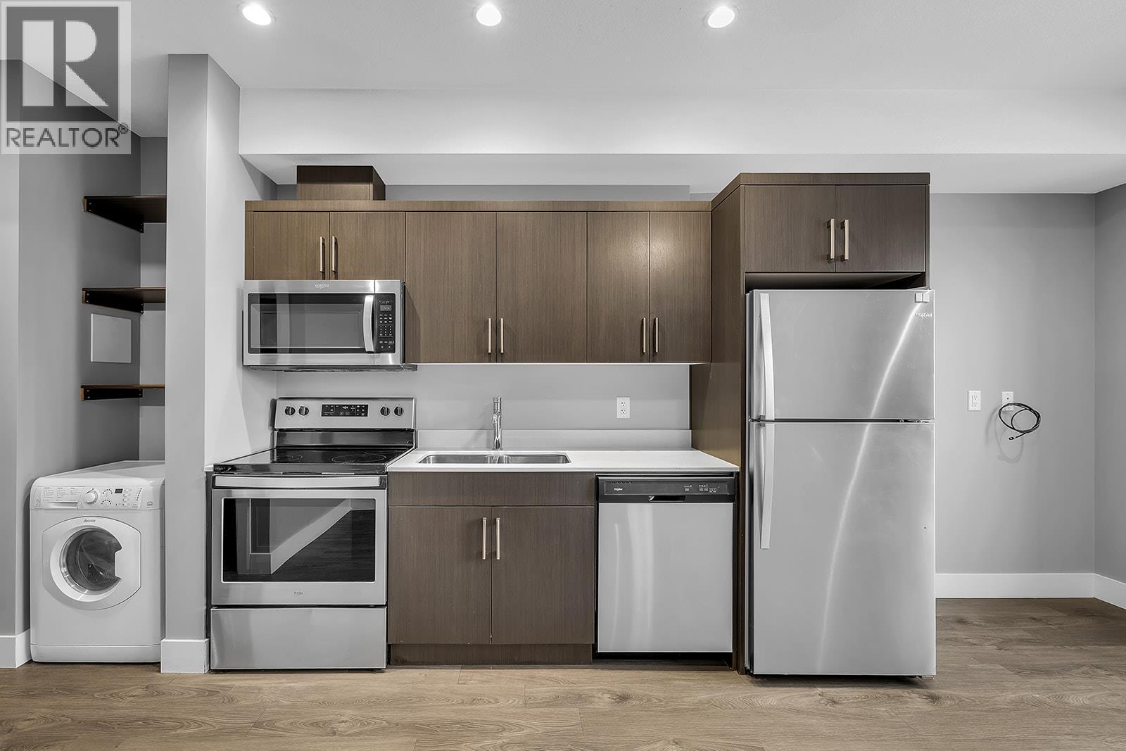 925 Leon Avenue Unit# 302, Kelowna, British Columbia  V1Y 0E5 - Photo 3 - 10375821