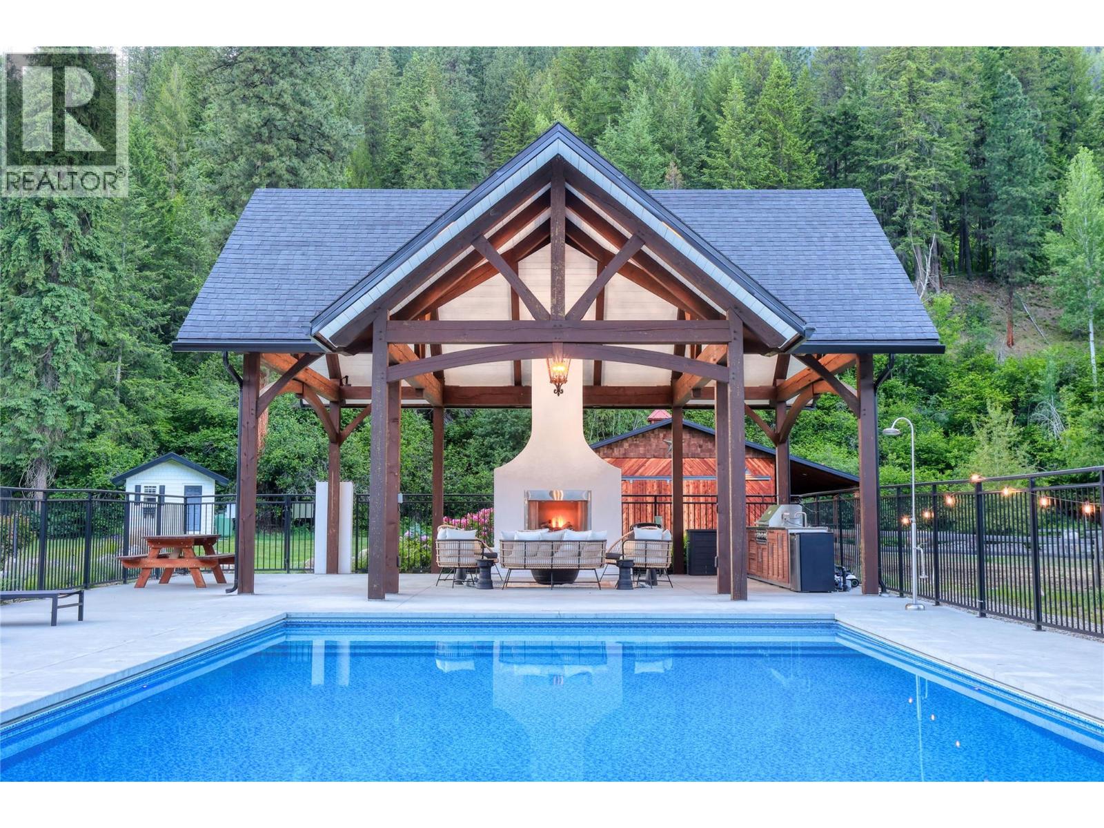 3290 Little Slocan South Road, Winlaw, British Columbia  V0G 2J0 - Photo 1 - 10375666