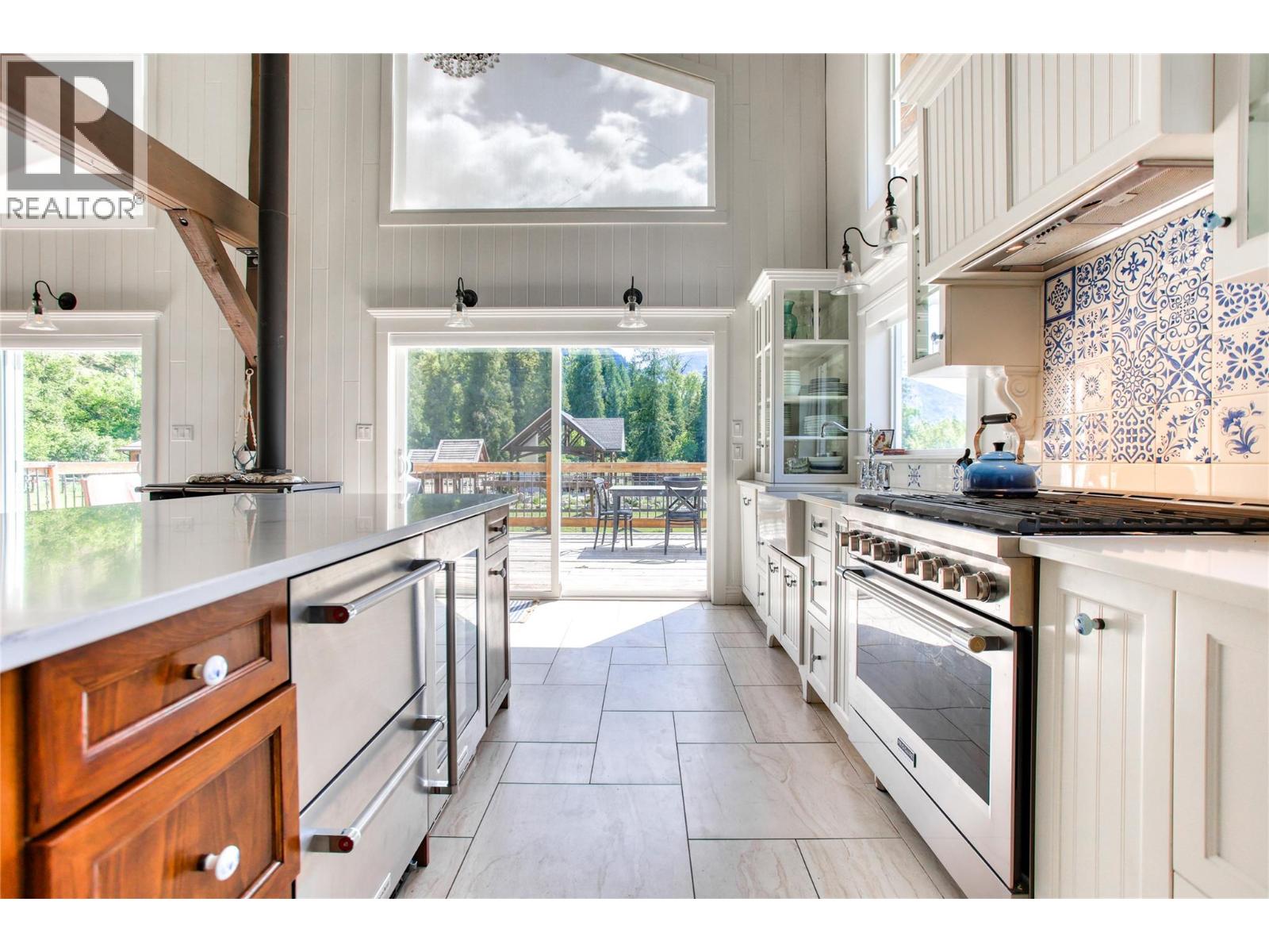 3290 Little Slocan South Road, Winlaw, British Columbia  V0G 2J0 - Photo 15 - 10375666