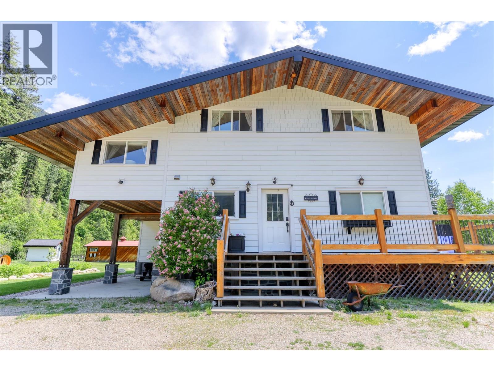 3290 Little Slocan South Road, Winlaw, British Columbia  V0G 2J0 - Photo 6 - 10375666