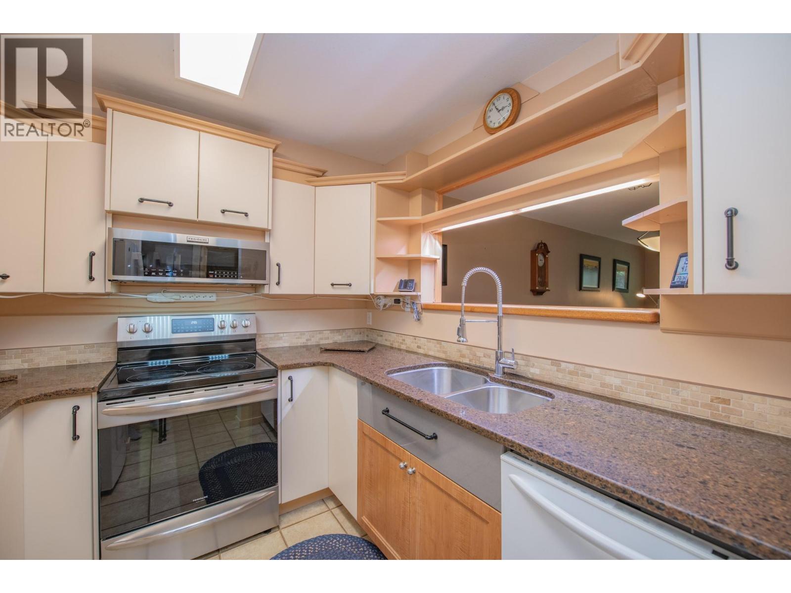 110 Kalamalka Lake Road Unit# 107, Vernon, British Columbia  V1T 7M3 - Photo 4 - 10375877