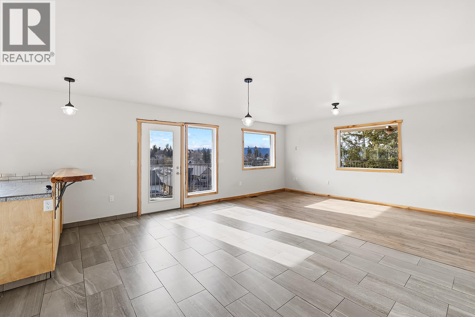 1103 12th Avenue N, Creston, British Columbia  V0B 1G6 - Photo 5 - 10374506