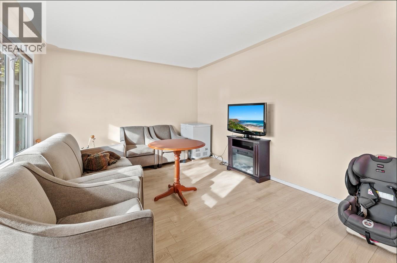 2310 Greenfield Avenue, Kamloops, British Columbia  V2B 4P4 - Photo 6 - 10375959