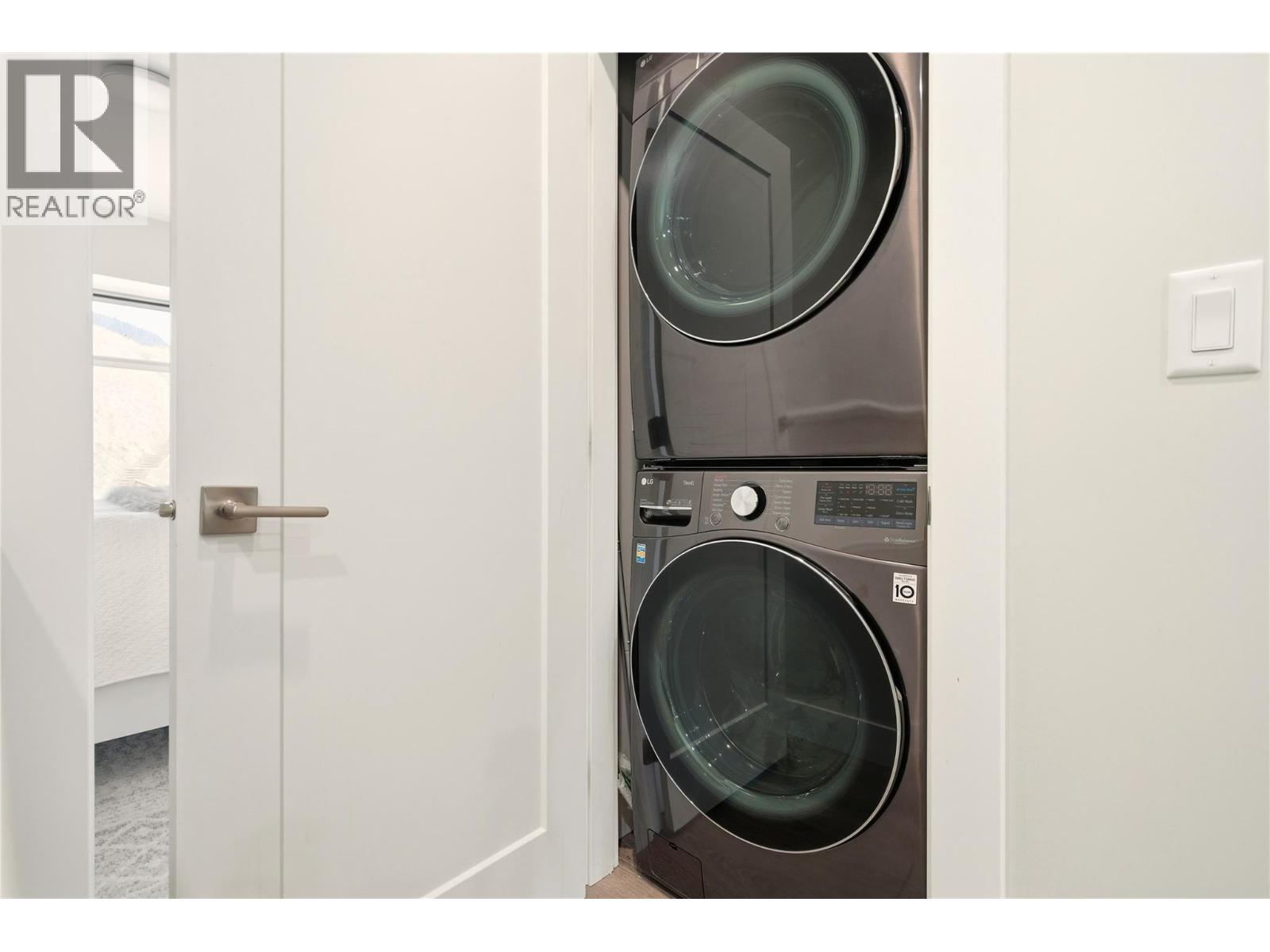 1176 Black Mountain Drive, Kelowna, British Columbia  V1P 0A7 - Photo 15 - 10375921