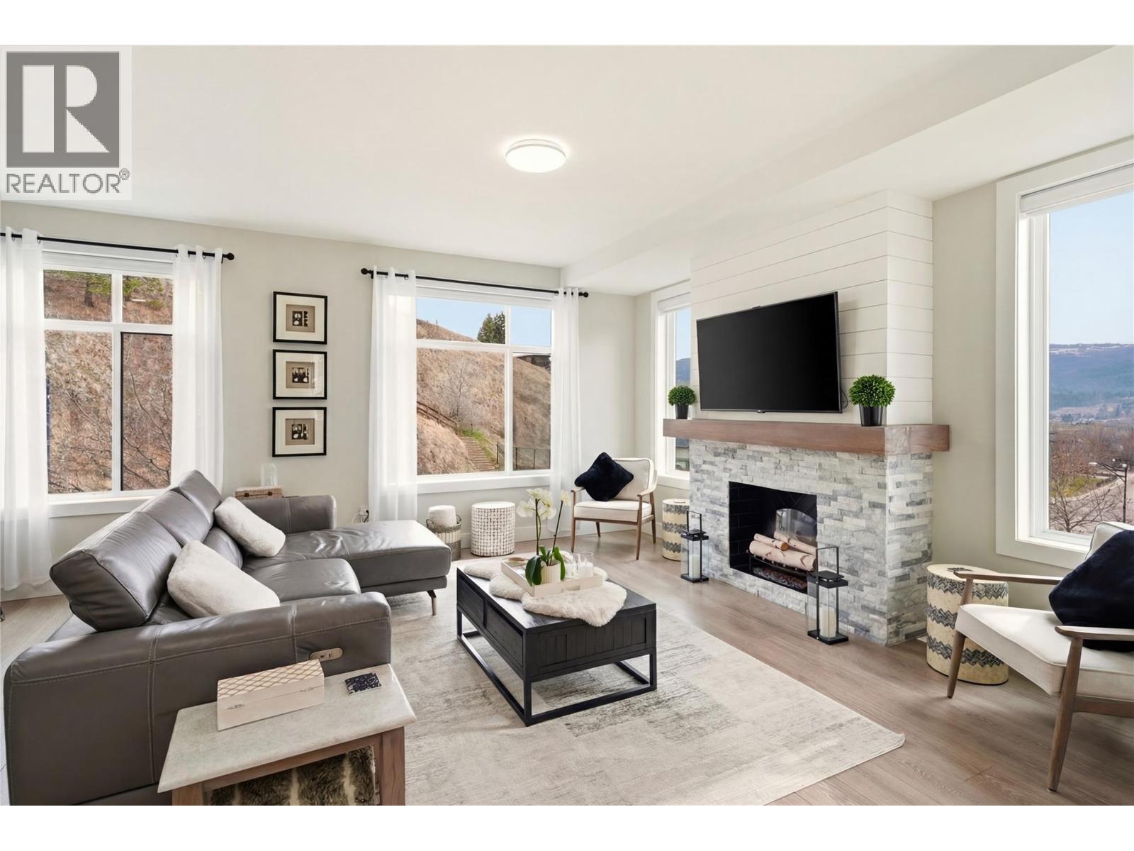 1176 Black Mountain Drive, Kelowna, British Columbia  V1P 0A7 - Photo 2 - 10375921