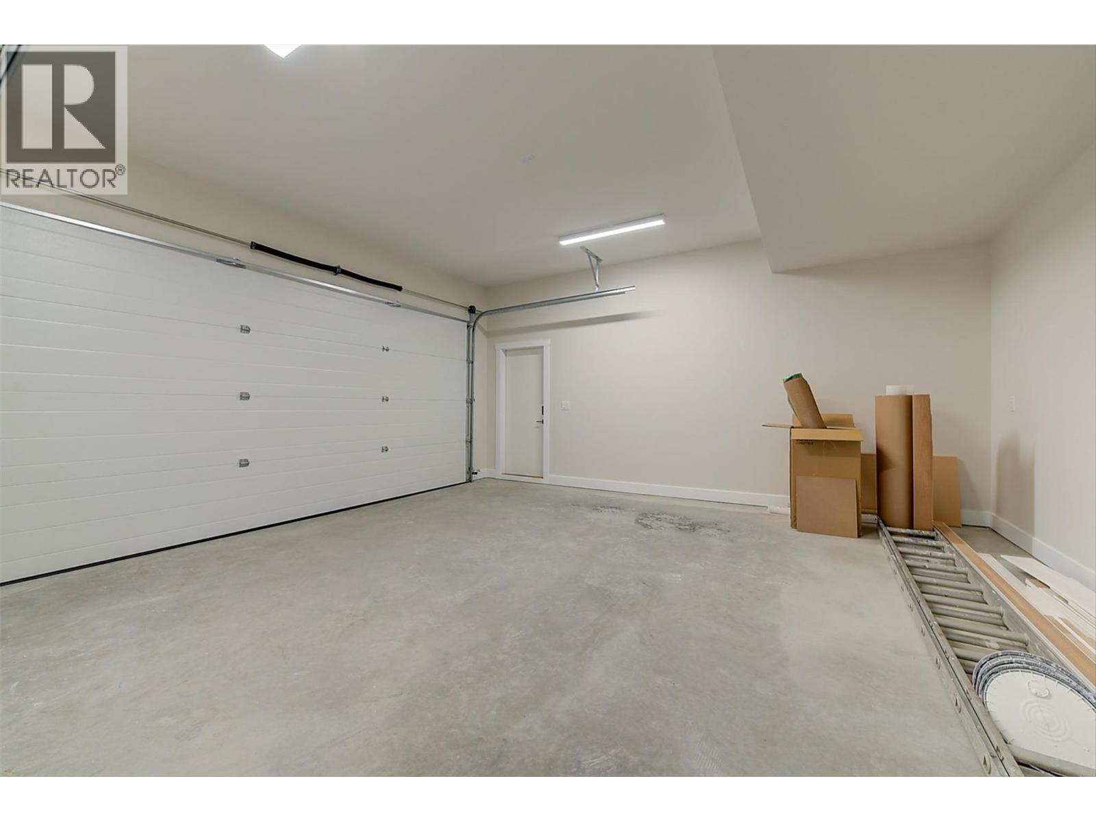 732 Coopland Crescent Unit# 4, Kelowna, British Columbia  V1Y 2V1 - Photo 27 - 10375635