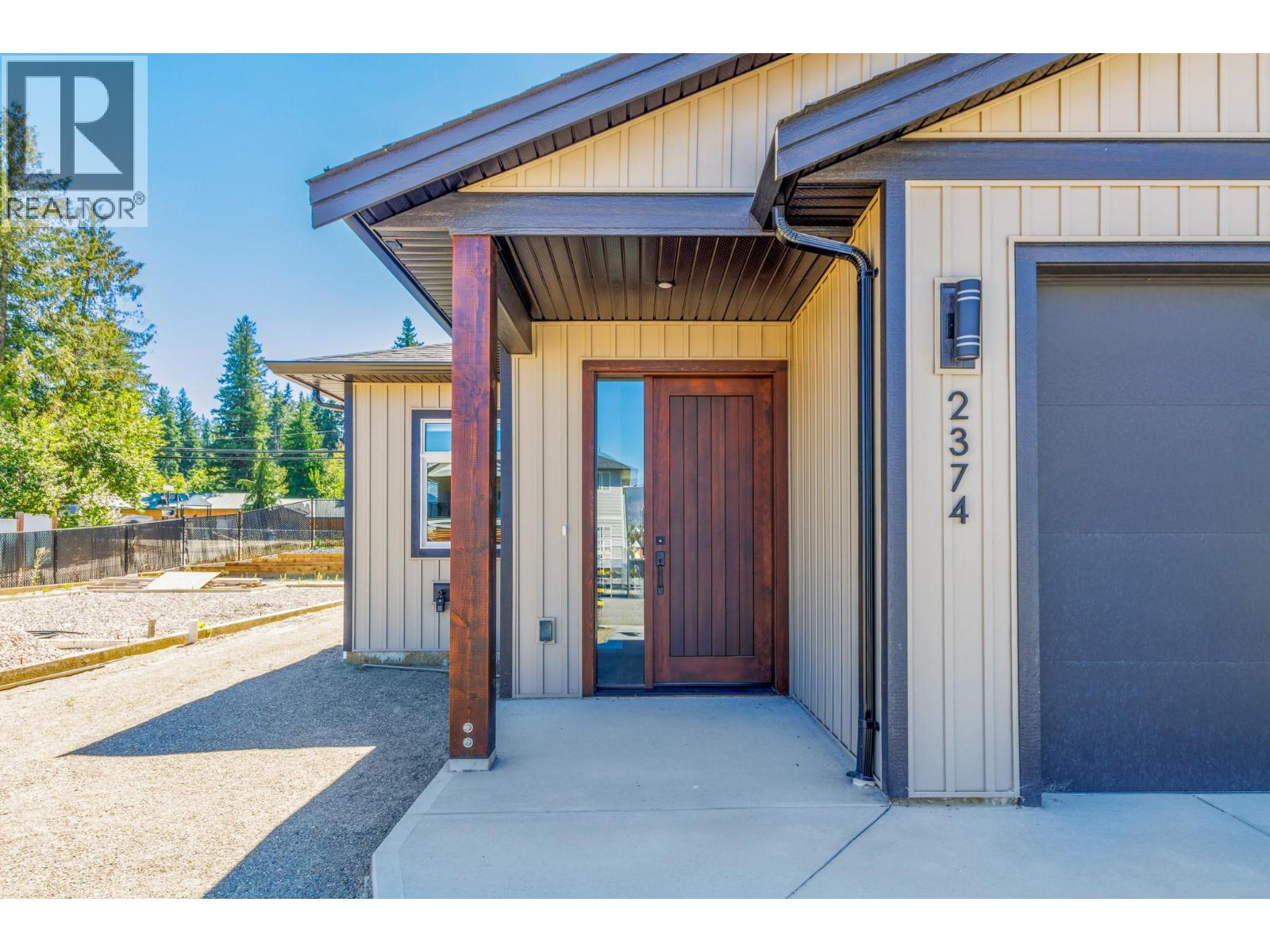 2374 6 Avenue Se, Salmon Arm, British Columbia  V1E 0H1 - Photo 1 - 10375931