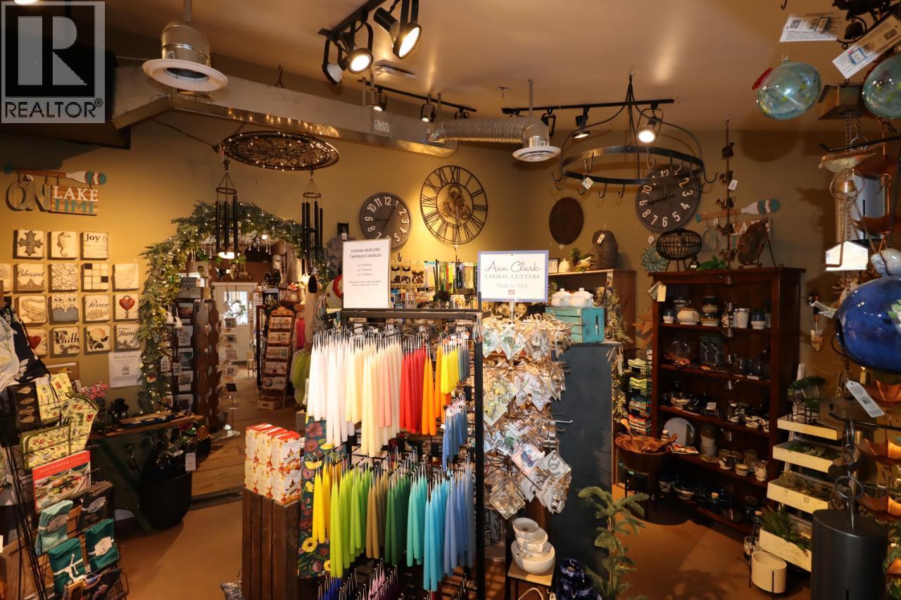 337 Market Avenue, Grand Forks, British Columbia  V0H 1H0 - Photo 10 - 10375983