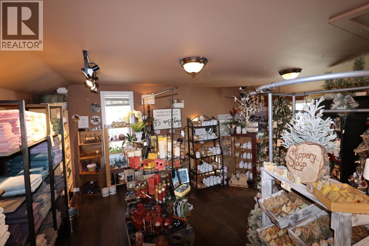 337 Market Avenue, Grand Forks, British Columbia  V0H 1H0 - Photo 15 - 10375983