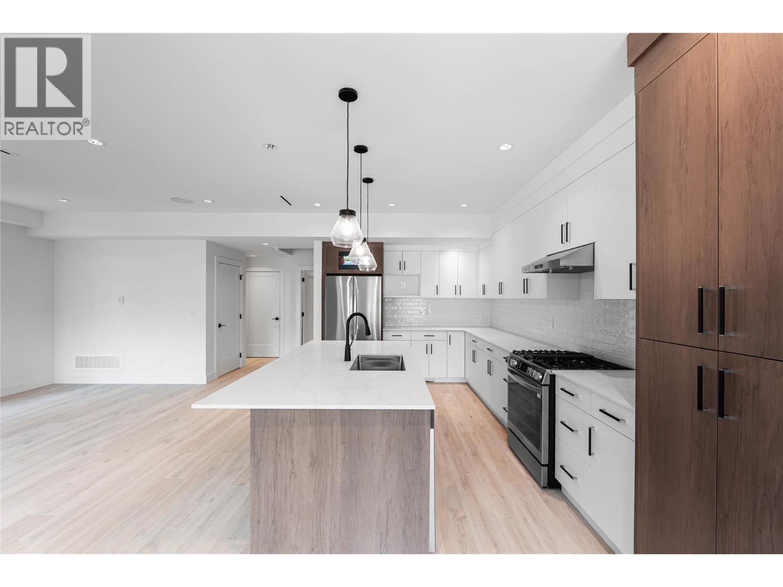 840 Grenfell Ave Avenue Unit# 2, Kelowna, British Columbia  V1Y 5J4 - Photo 4 - 10375765